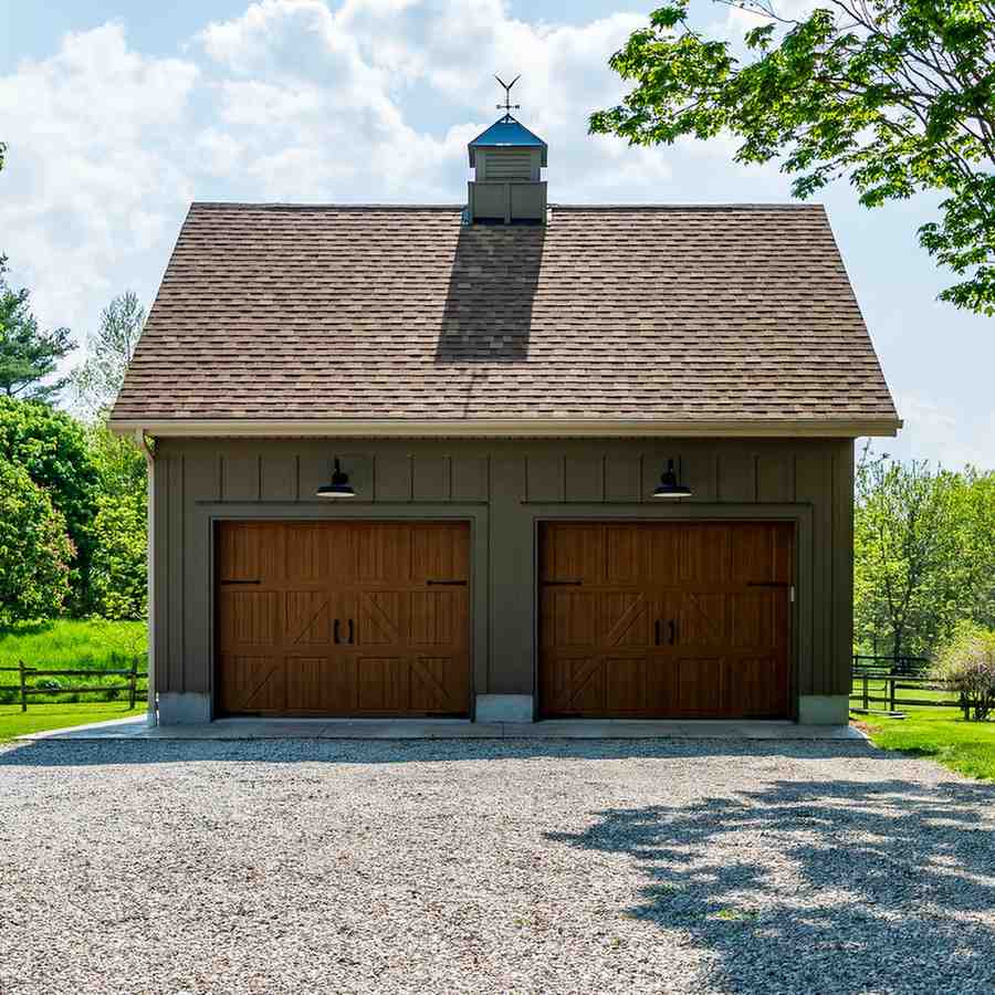 2-car-garage-with-barn-look-2026-03-18-05-39-36-utc