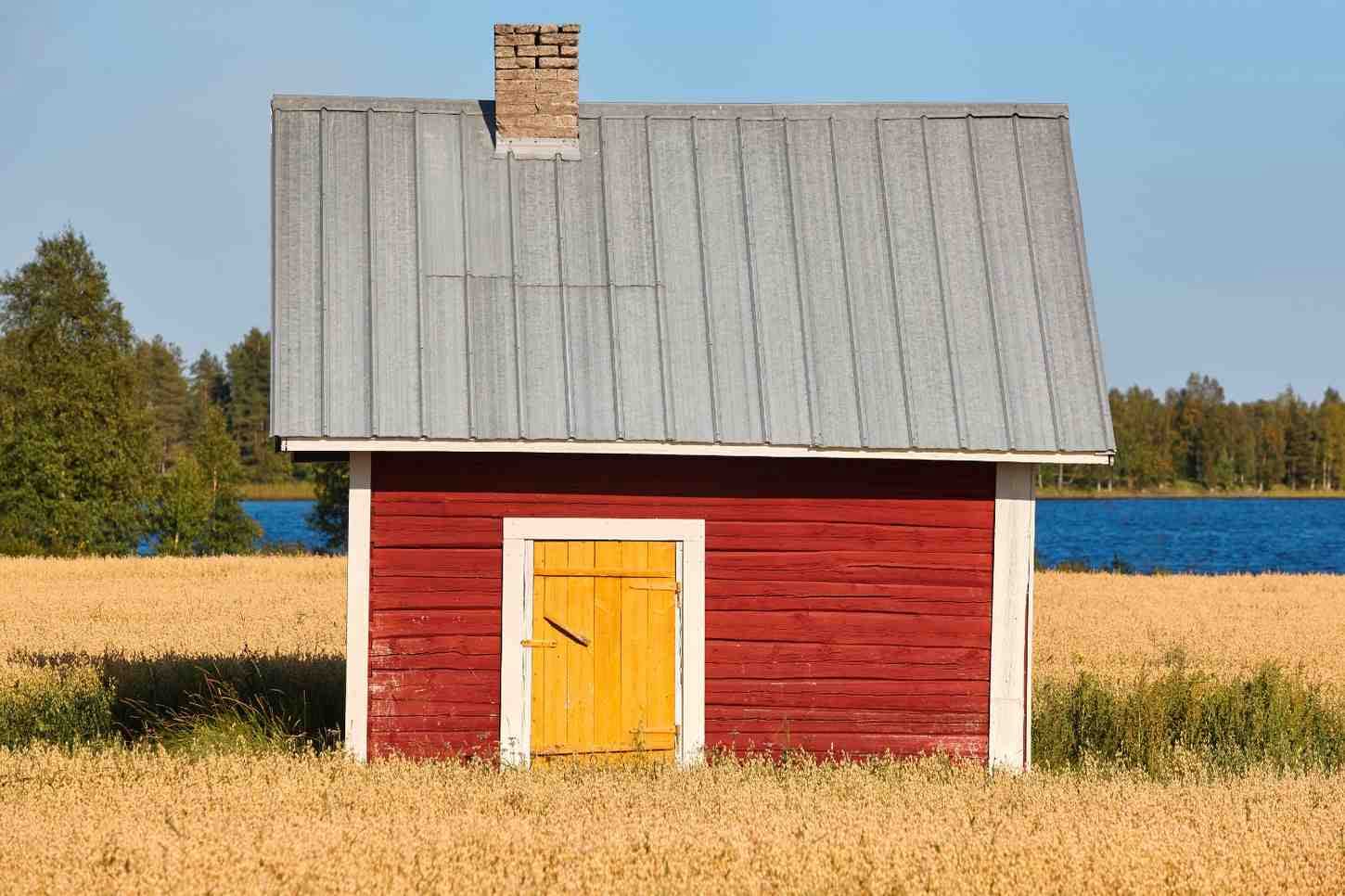 traditional-finnish-red-wooden-farm-in-the-country-2026-03-17-07-22-42-utc